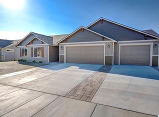 6104 Pimlico Dr, Pasco, WA 99301