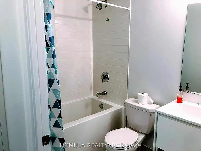 159 Wellesley St E #303 — Photo 11
