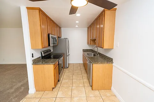 455 Ballantyne St #8 Photo 1