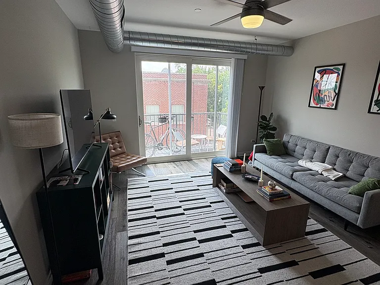 333 S 1st St #400 — Photo 3
