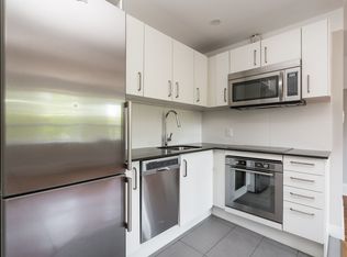 110 Oriole Pkwy #50040A-203, Toronto, ON M5P2G8