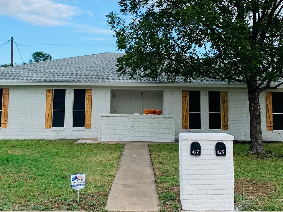 1st image of 427 Somerset Pl