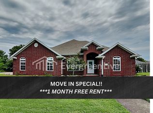 12064 Riviera Pl, Farmington, AR 72730