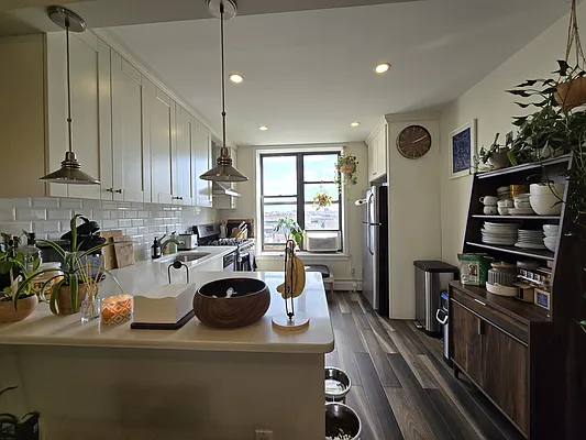 Rented by Corcoran | media 15