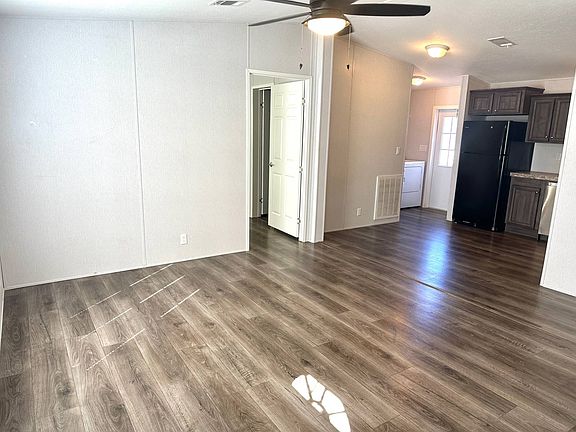 5th image of 34645 Banks Ave