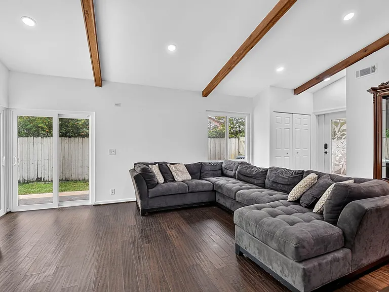 7813 Kenway Pl W — Photo 10