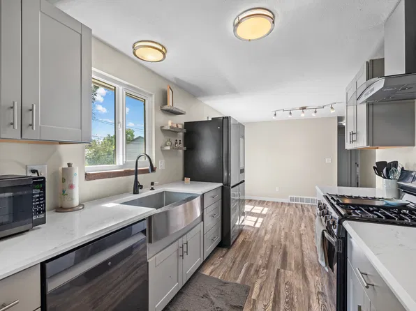 564 E Swenson Ave, Springville, UT 84663