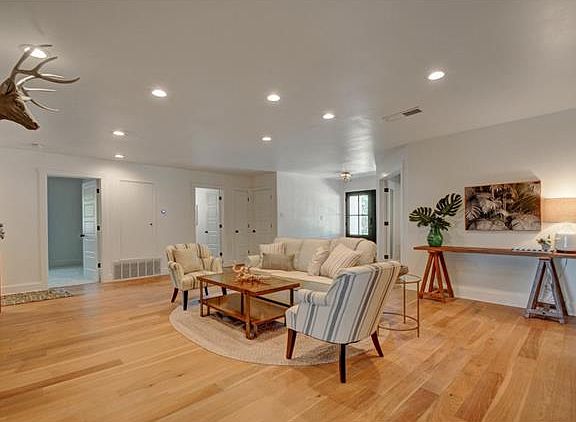 5th image of 1808 Woodland Ave