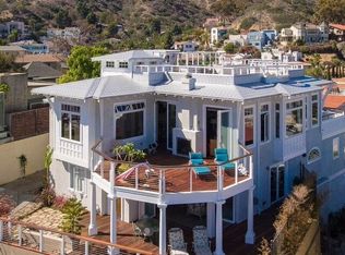 257 E Whittley Ave, Avalon, CA 90704