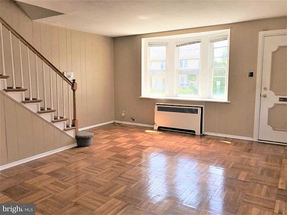 2nd image of 1914 45th St