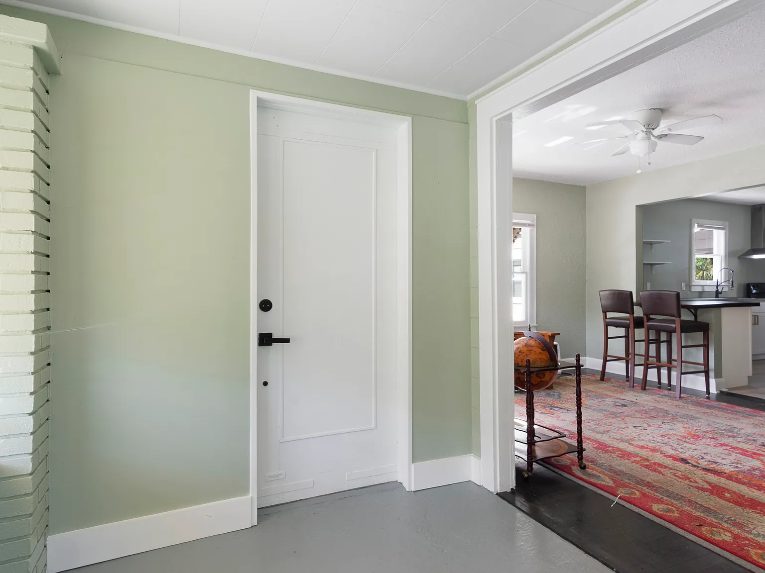 2 bed, 958 sqft, $2,500 — Photo 2