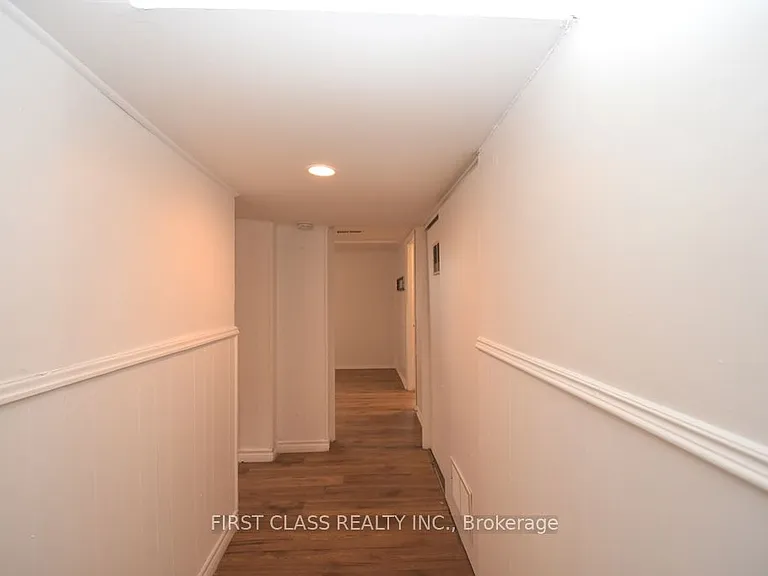 49 Longford Dr #BASEMENT — Photo 8