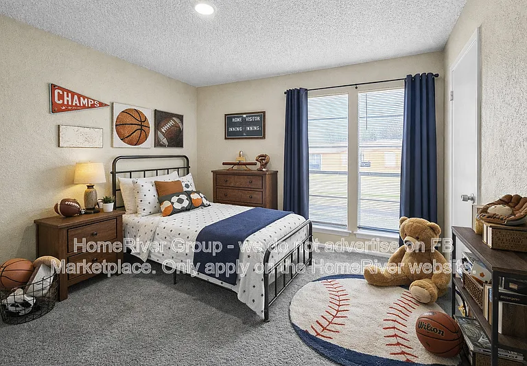 7453 Darien St — Photo 5