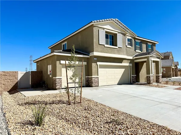 7711 Tamarisk Ave, Oak Hills, CA 92344