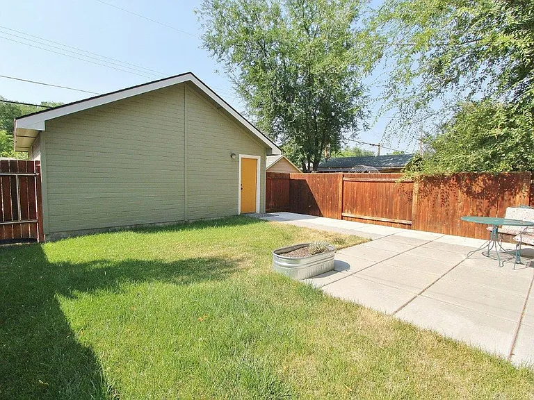 3819 Grover St — Photo 24