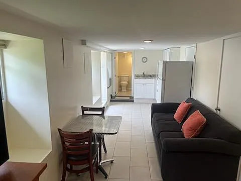 140 W Thorn St #1 — Photo 6