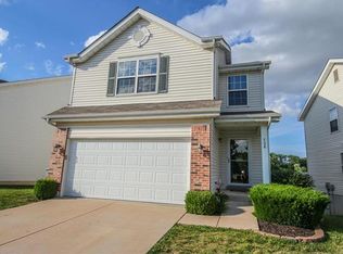 708 Wayland Dr, O'Fallon, MO 63366