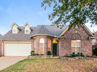 5704 Deer Ridge Dr, Southaven, MS 38672