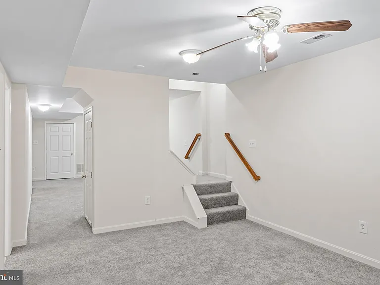 4502 Henderson Rd — Photo 38