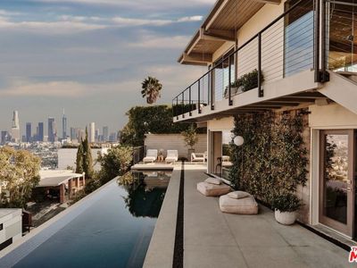 8521 W Hollywood Blvd, West Hollywood, CA, 90069