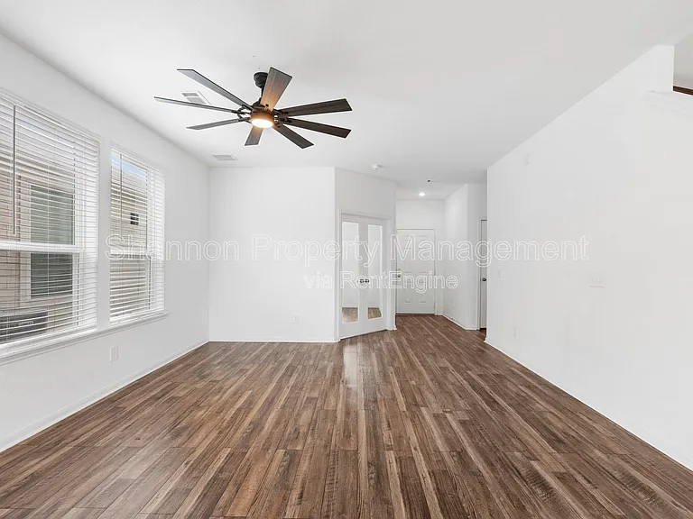 5730 Finely Run St — Photo 6