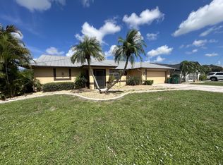 2093 Rio De Janeiro Ave, Punta Gorda, FL 33983