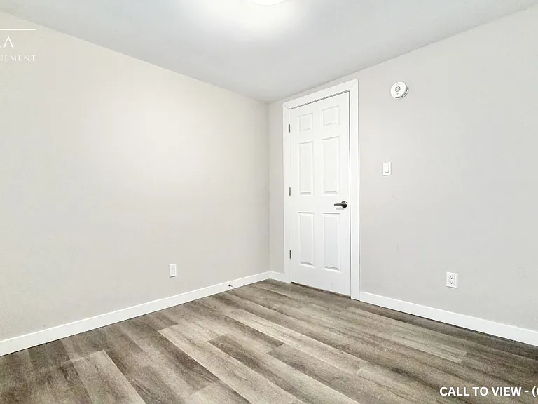 142 Brock St #1 — Photo 5