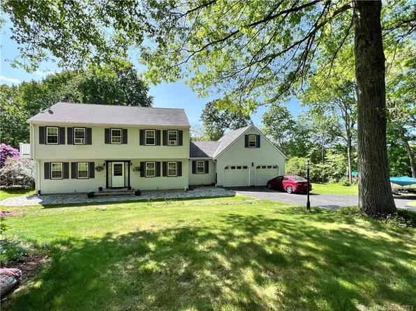 58 Shafer Road, New Hartford, CT 06057