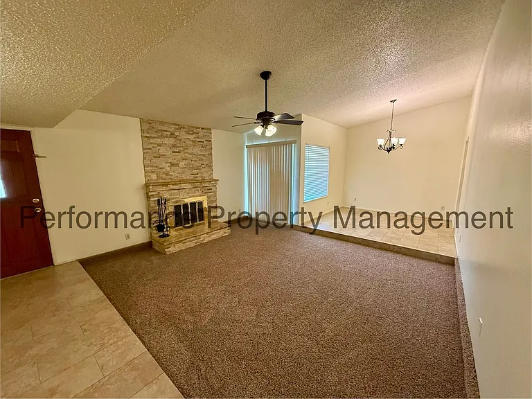 4513 Barry St — Photo 3