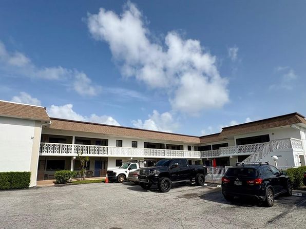 305 SE 9th Ave APT 10