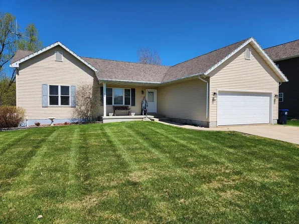 1138 West Rosemary ROAD, Elkhorn, WI 53121