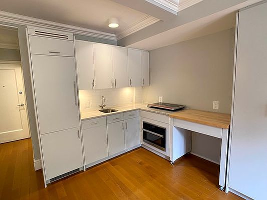 3rd image of 240 W 73rd St APT 417