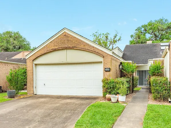 1808 Veranda Dr, West Columbia, TX 77486