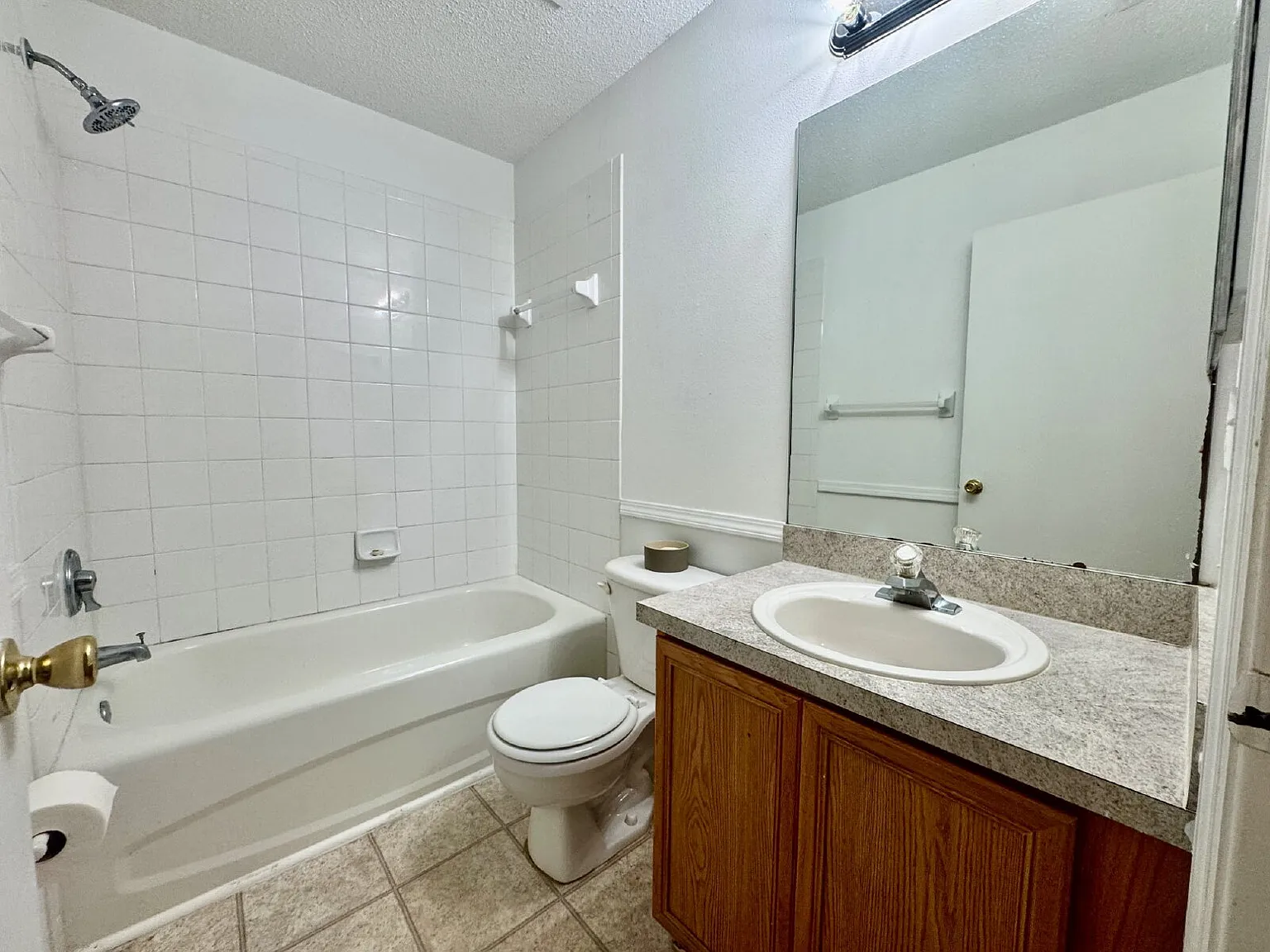 3 bed, 2.5 bath, 1364 sqft, $1,795 — Photo 4
