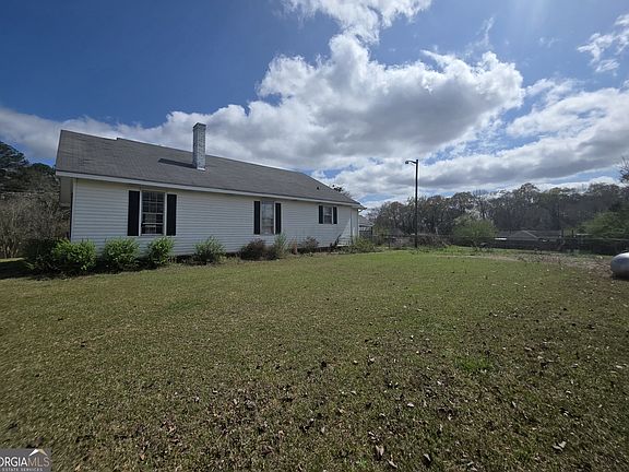 2nd image of 47 Mathis Lake Rd