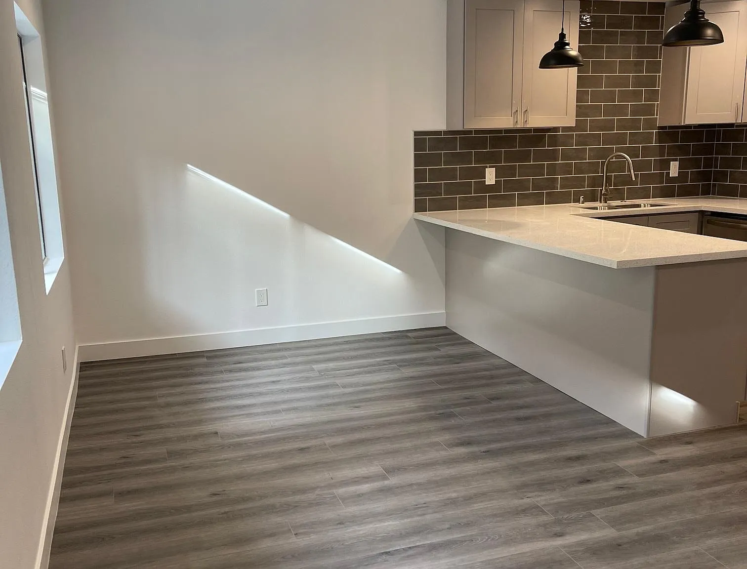 4025 W Adams Blvd — Photo 3