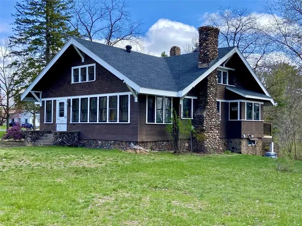 204 S Summit Street, Spooner, WI 54801