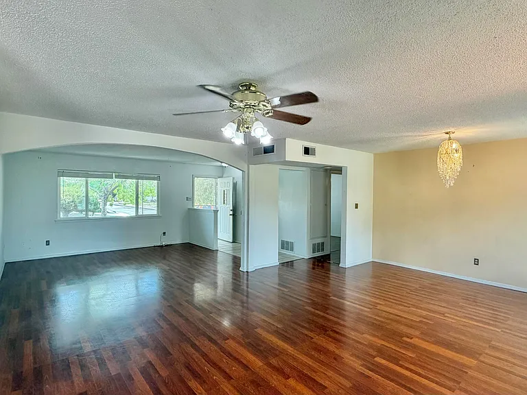12205 Brentwood Hills Blvd NE — Photo 7