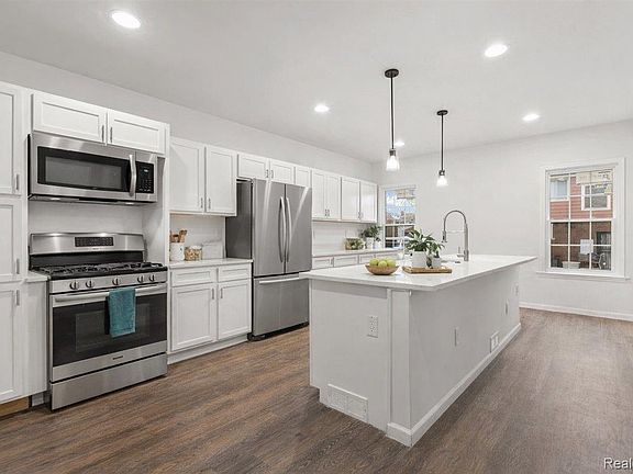 2nd image of 4801 Sturtevant St