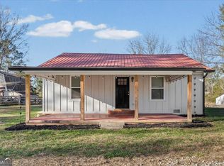 18 Farmer Rd, Cartersville, GA 30120