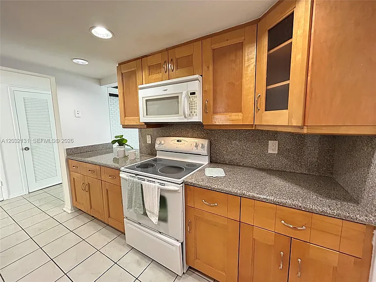 9780 SW 92nd Ter #0 — Photo 23
