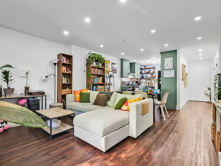 696 Cauldwell Ave #1 — Photo 6