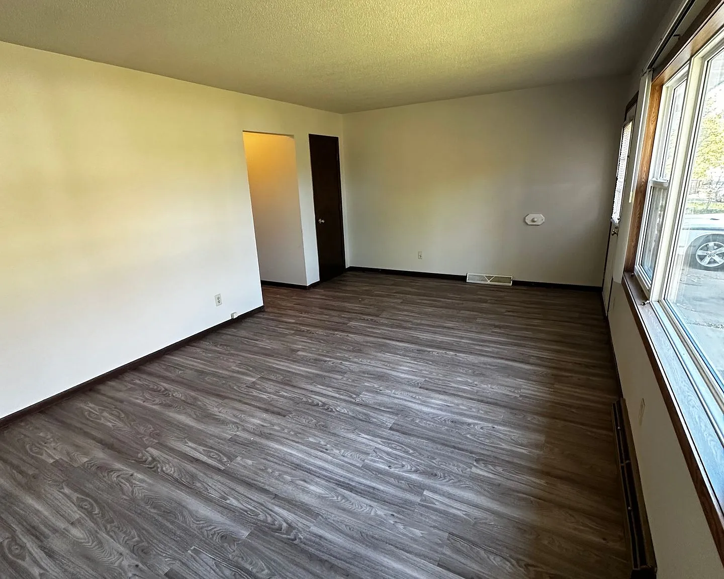 2820-2822 Beverly Hills Dr — Photo 2