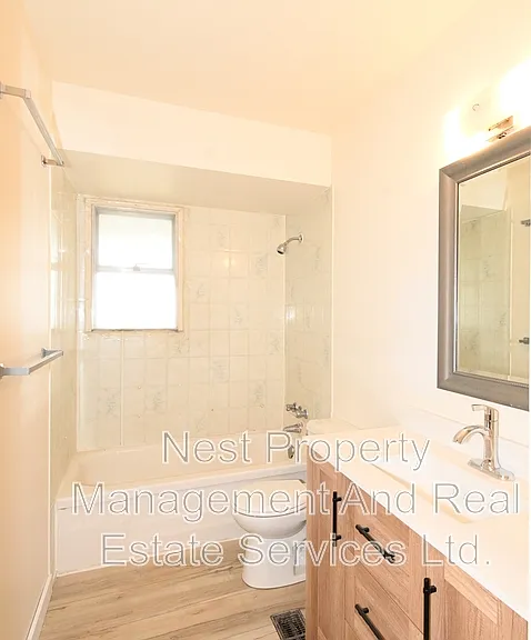 215 McIntyre Cres #1 — Photo 16