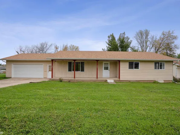 301 W South St, Marshalltown, IA 50158