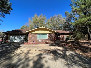 105 E Pleasant Valley Rd, McAlester, OK 74501