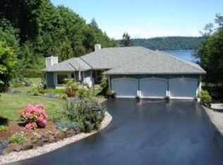 10717 Fox Dr NW, Gig Harbor, WA 98332