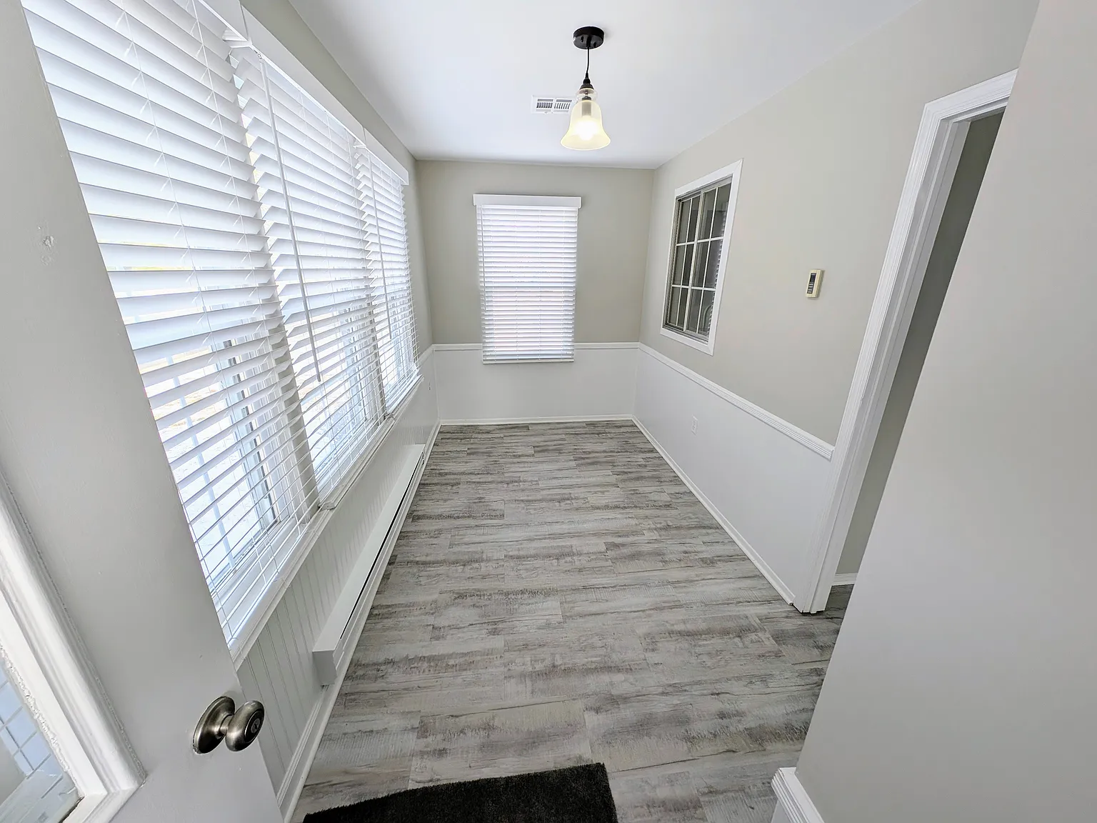 2 bed, 1008 sqft, $2,000 — Photo 2