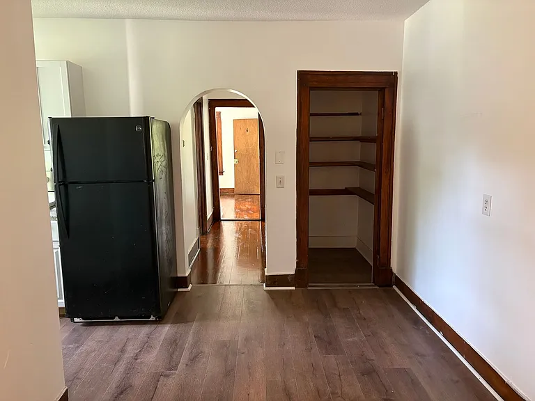 195 Francis Ave — Photo 2