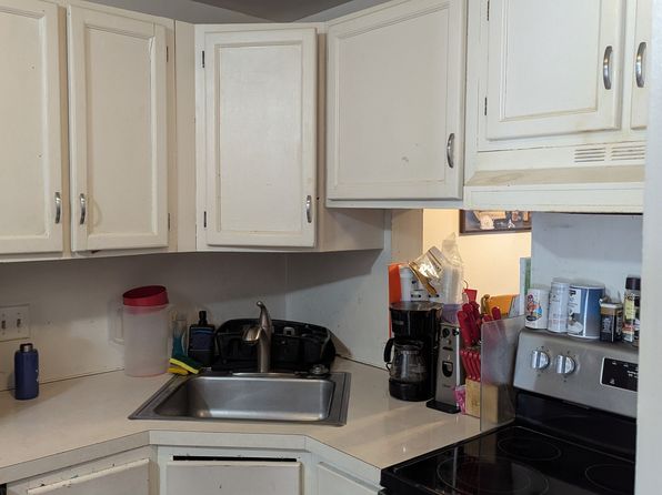 52 Rising Trail Dr #52, Middletown, CT 06457